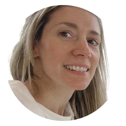Anto, certified Spanish teacher and founder of Poncho Spanish